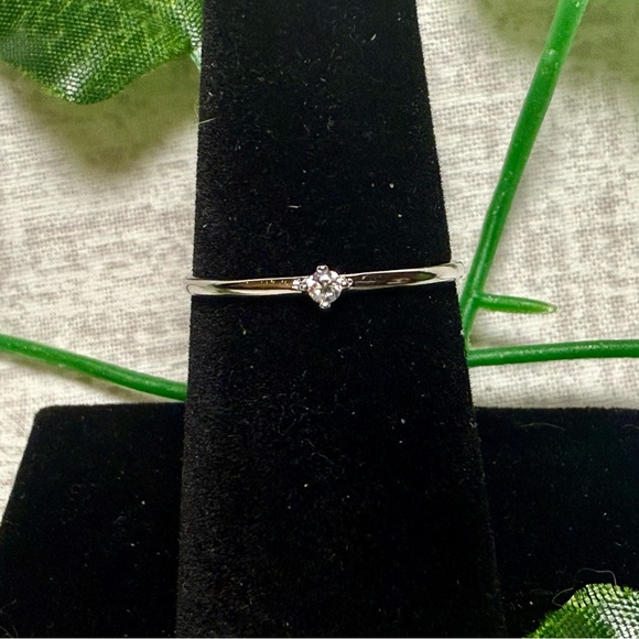 Jewelry - New Sterling Silver & Moissanite Twinkle Solitaire Ring, Size 7 💍